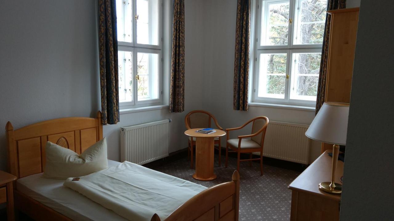 塔勒 Lindenhof / Gastehaus An Der Teufelsmauer酒店 外观 照片